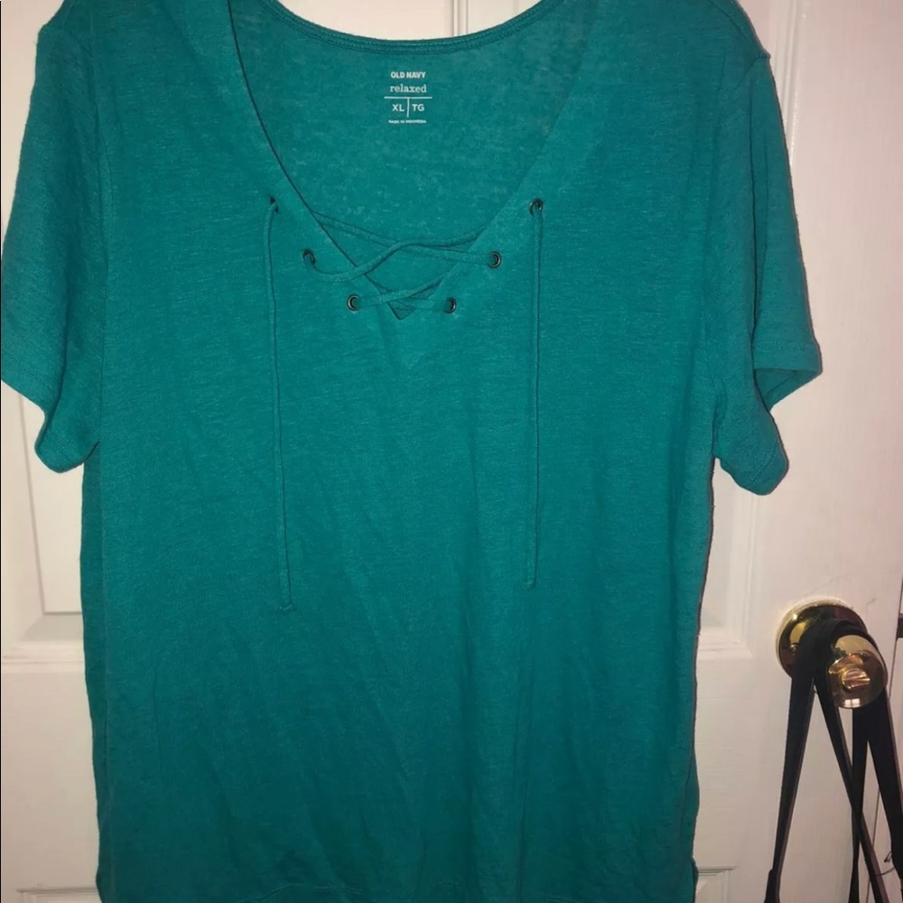 Old navy tee shirt